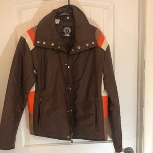 Vintage Looking Puffy Ski Jacket!